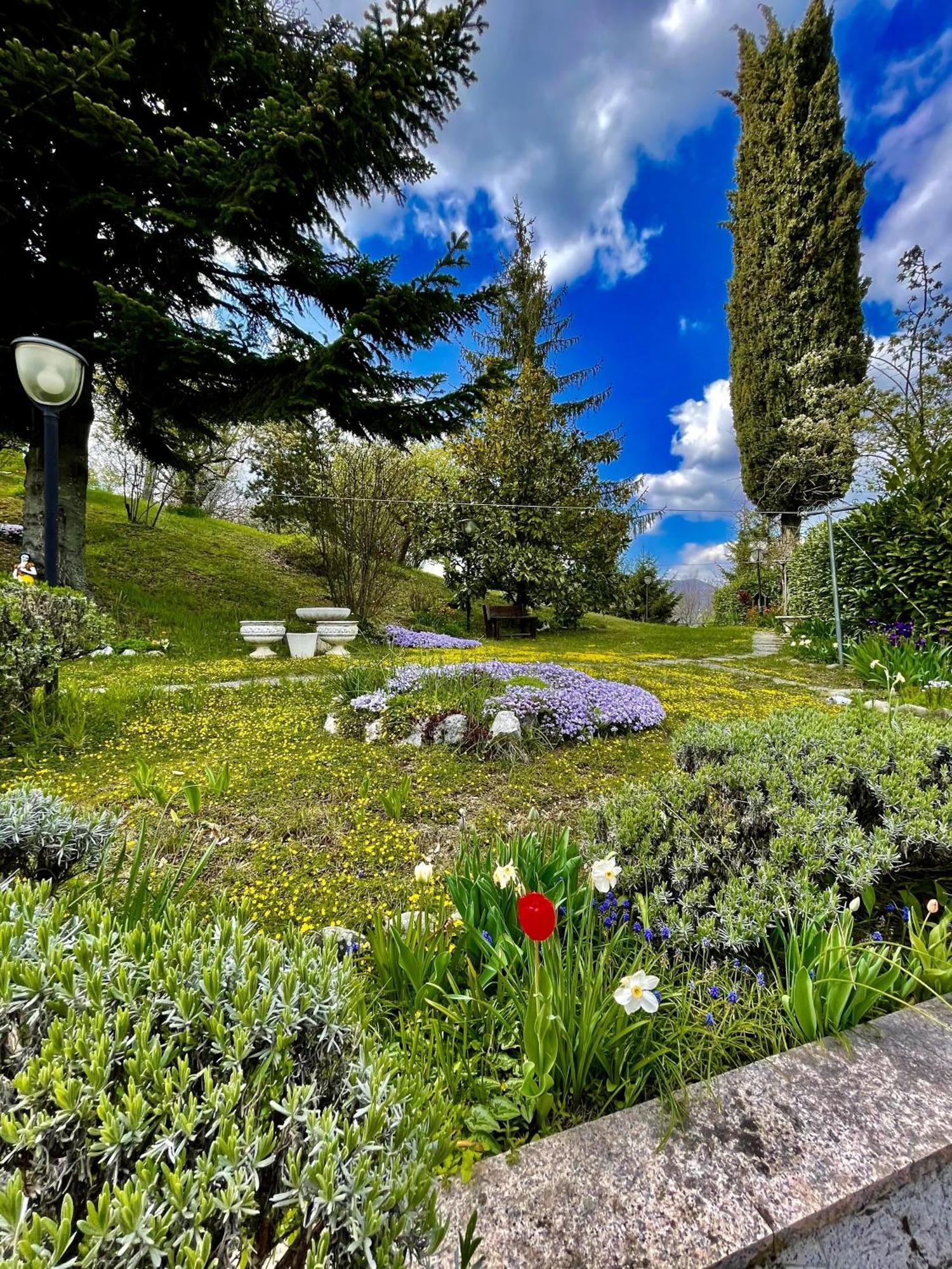 Mazzetti Country House-Vita In Campagna Con Giardino Vimignano-Chiesa Exterior photo